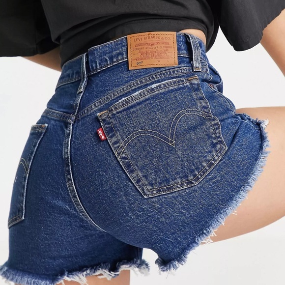 Levi's® Premium 501® Women’s Shorts - Picture 14 of 16